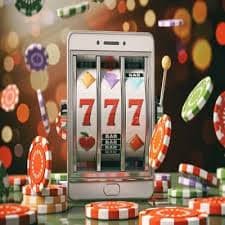 Live Casino Baccarat Table ဒိုင်လာနှင့် ကတ်ဖြန့်နေသောမြင်ကွင်း